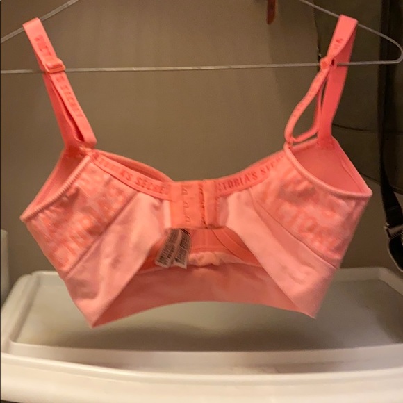 Victoria Secret Bra - Picture 2 of 3